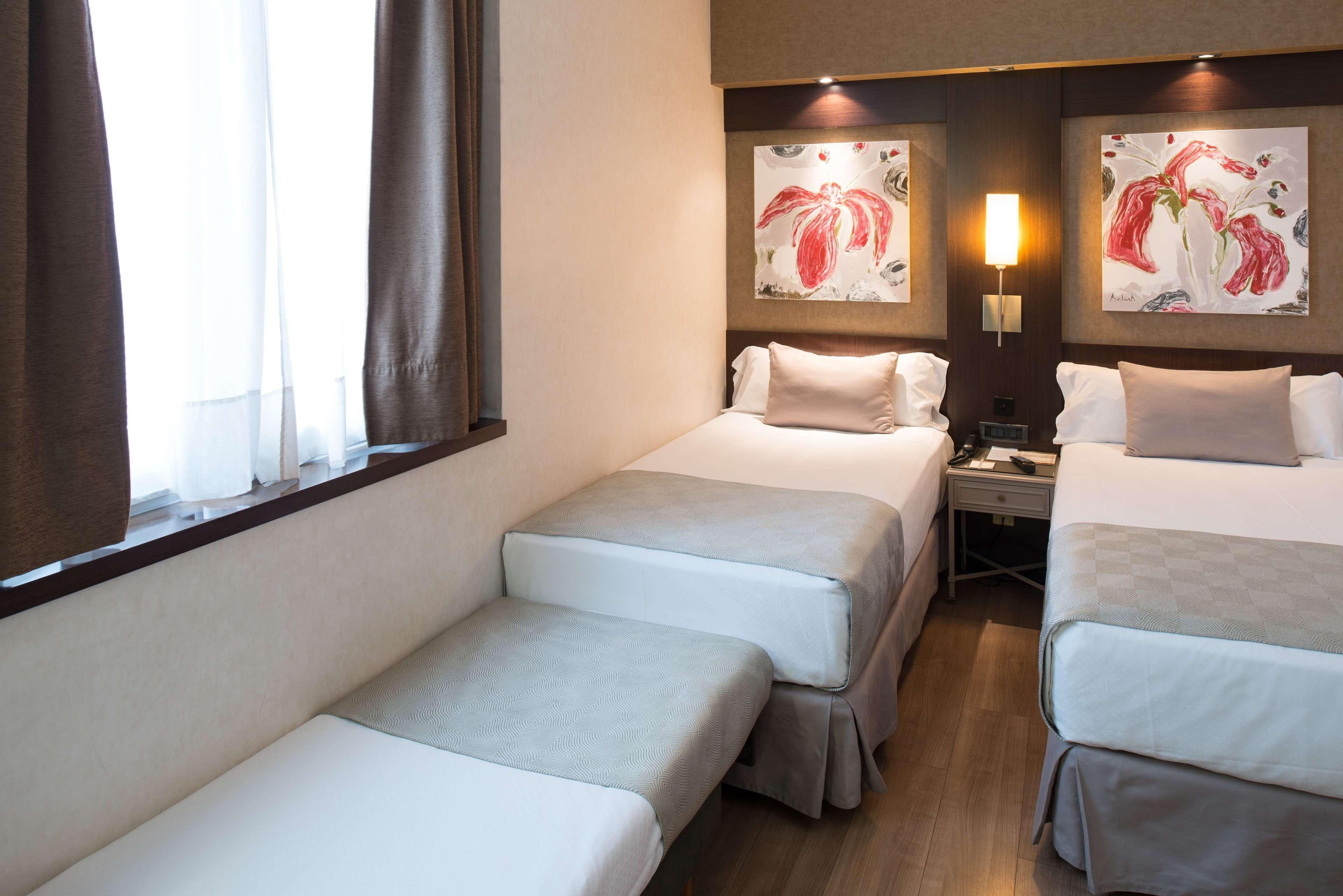 Catalonia Mikado Hotel Barcelona Ngoại thất bức ảnh