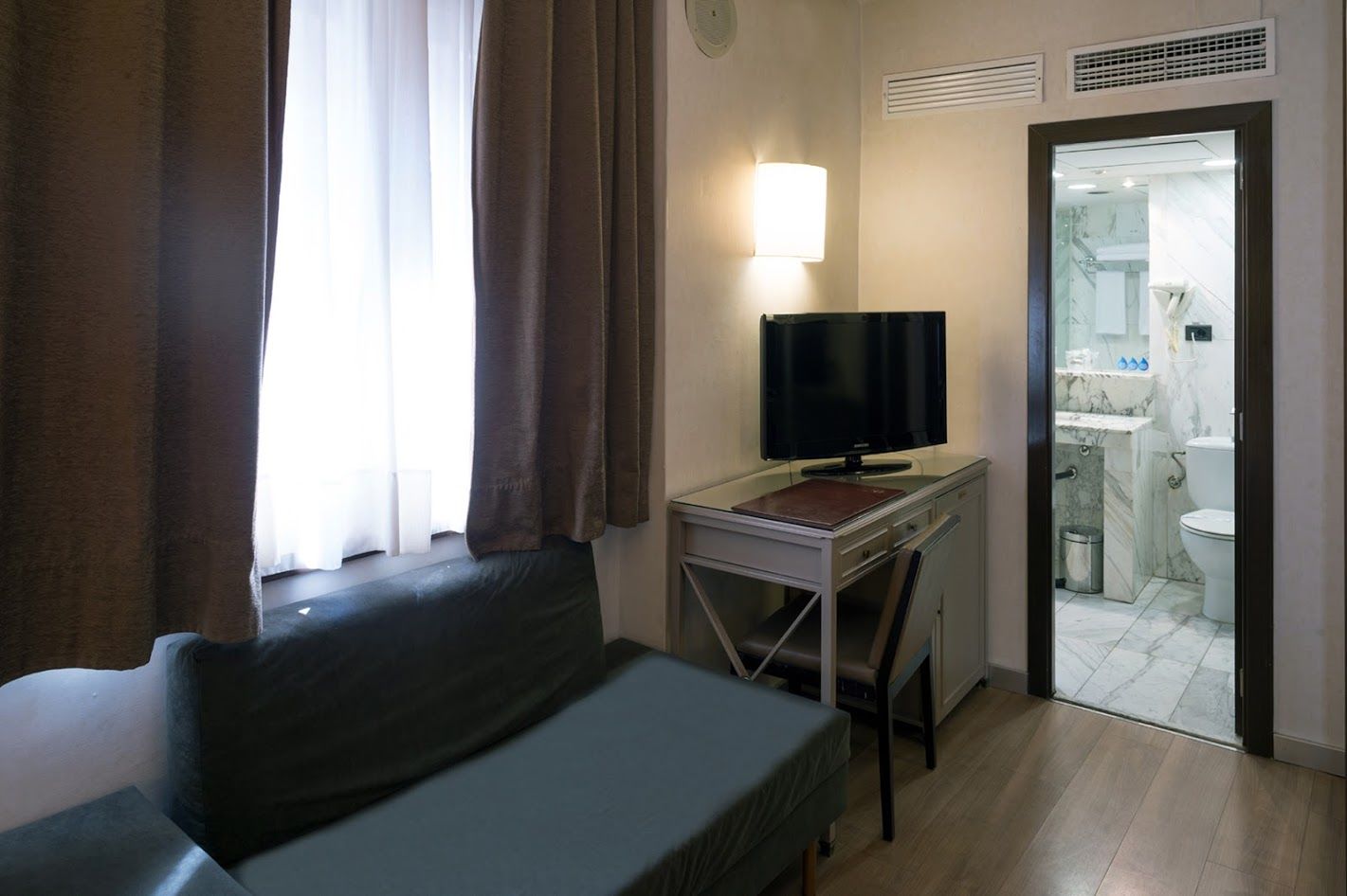 Catalonia Mikado Hotel Barcelona Ngoại thất bức ảnh