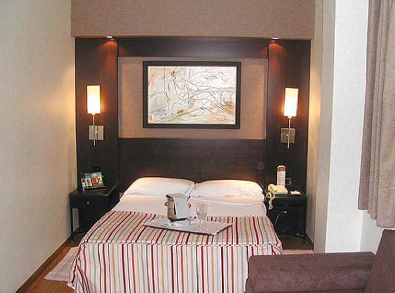 Catalonia Mikado Hotel Barcelona Ngoại thất bức ảnh